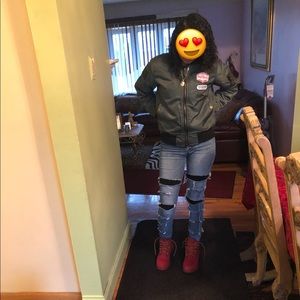 Meet your Posher, Danielle